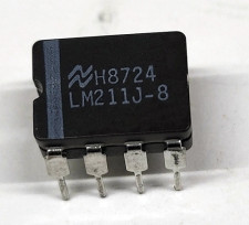 LM211J