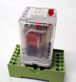 KUHNKE UF3 Relais 24VDC