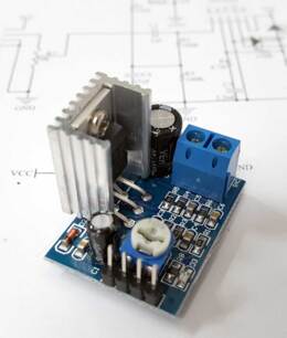Audio versterker module met de TDA2030